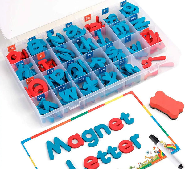 L’ensemble de lettres magnétiques,. tableau & efface.