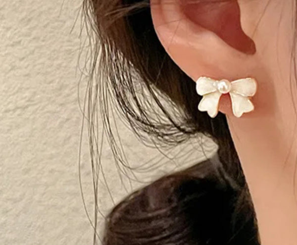 Les petites boucles en boucle d’oreille (livraison incluse) ➰